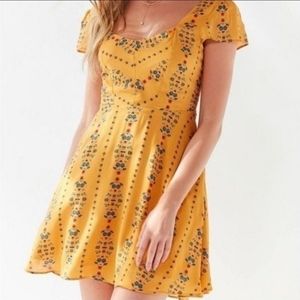Urban Outfitters Cottagecore‎ Prairie Floral Mustard Yellow Mini Dress Size S